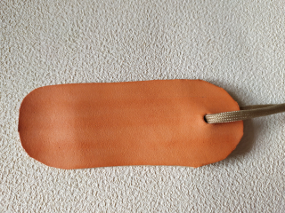 Farba na kožu - oranžová